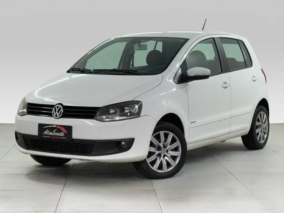 VOLKSWAGEN FOX 1.0 MI TREND 8V FLEX 4P MANUAL VOLKSWAGEN FOX 1.0 MI TREND 8V FLEX 4P MANUAL